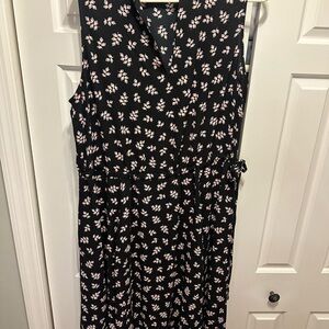 Anne Klein: Floral Black Sleeveless Dress
